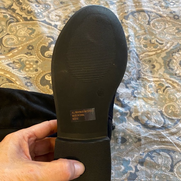 Tall knee high boots - never worn - Picture 3 of 7